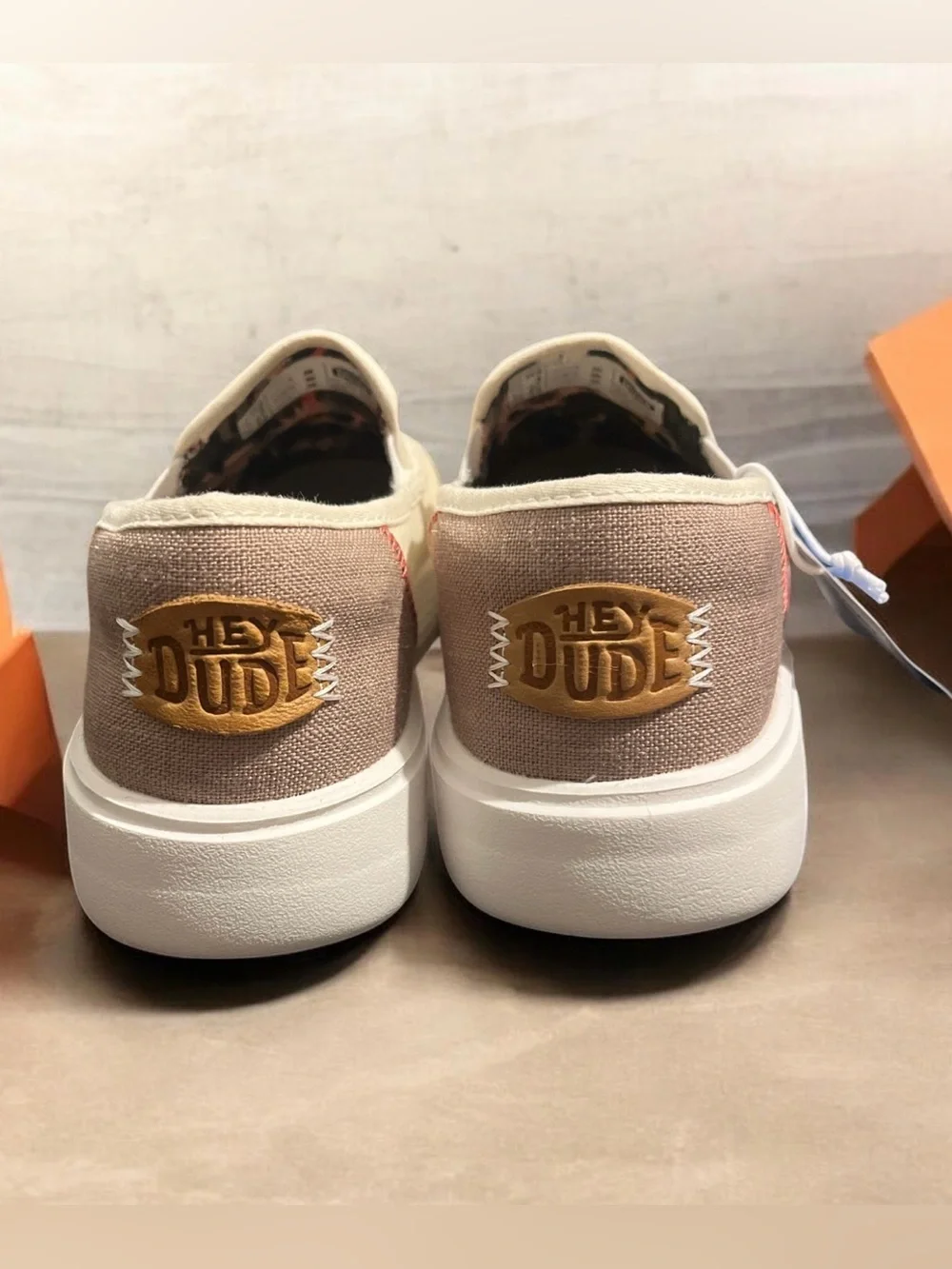 Hey Dude Women's Sunapee Craft Linen Shoe. Size 6